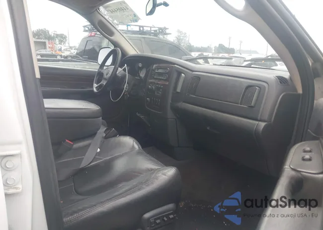 1D3HU18DX3J621496: 44405444