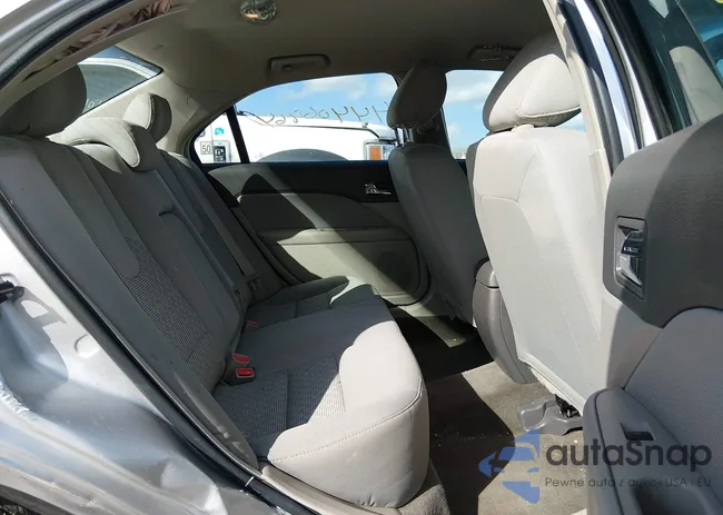 3FAHP0GA8CR123150: 44406864