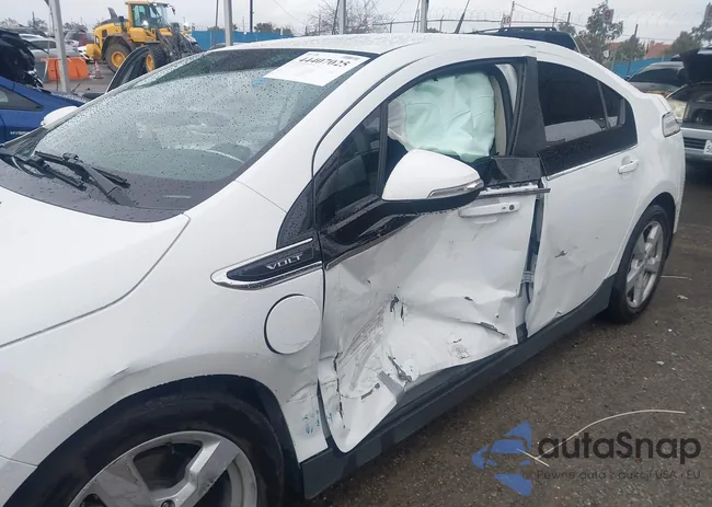 1G1RF6E45EU165877: 44407025