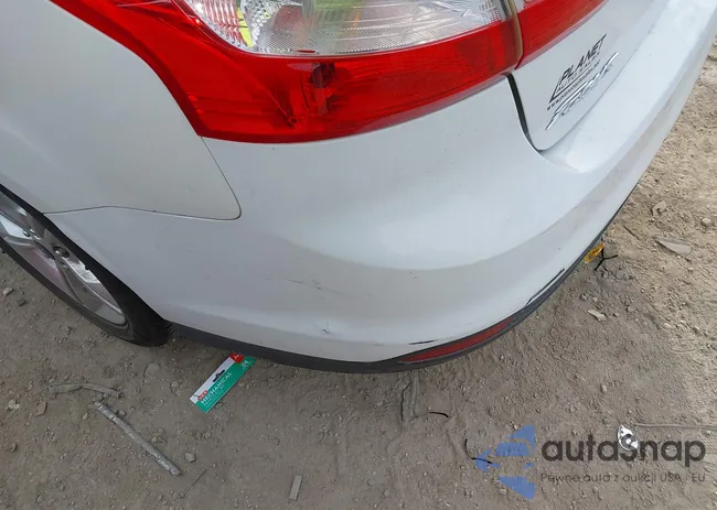 1FADP3F22EL139145: 44407026