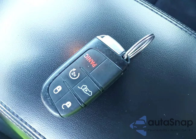 1C4RJEAGXJC239259: 44407031