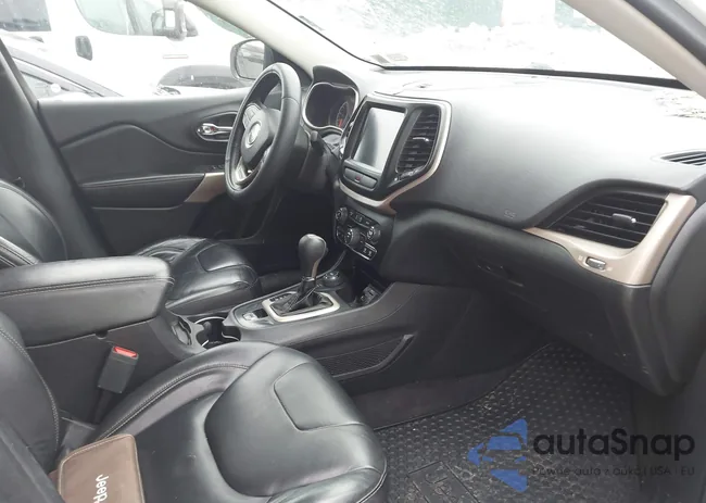 1C4PJMCS0HW595084: 44407223