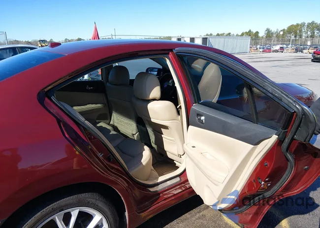 1N4AA5APXDC821675: 44407302