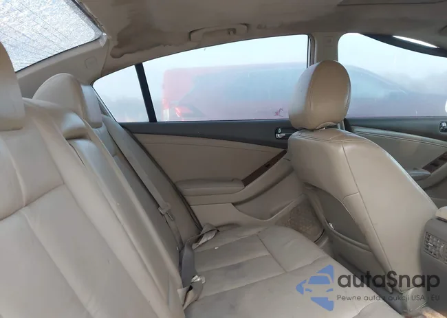 1N4AL21E39N545620: 44407306