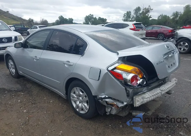 1N4AL2AP6CC193153: 44407320