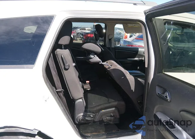 3C4PDCBG9GT153584: 44406666