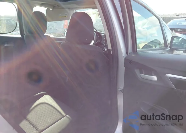 3HGGK5H87JM734585: 44406696