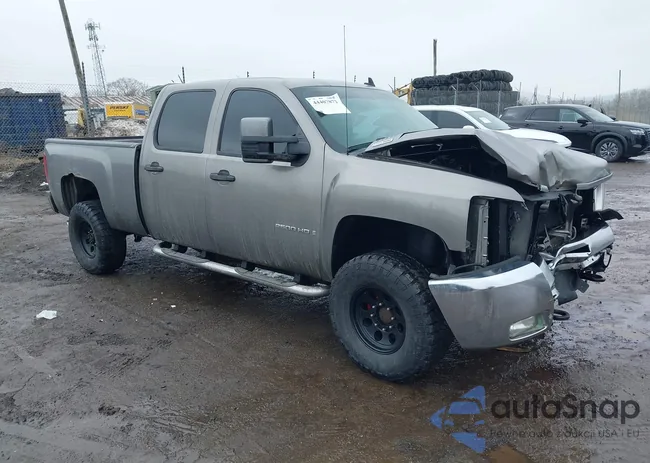 1GCHK23608F100228: 44407872