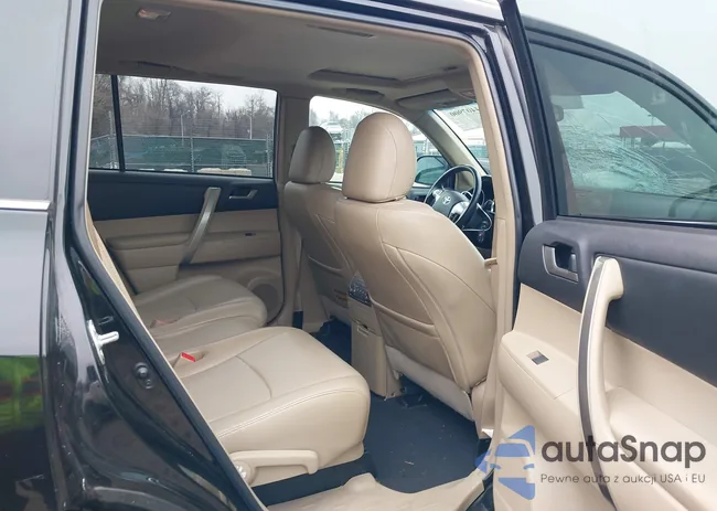 5TDBK3EH6DS261543: 44407900