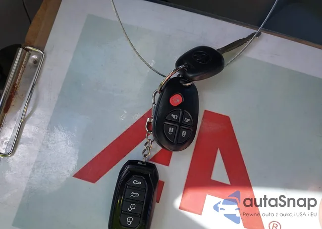 5TDKK3DC7CS211058: 44407940