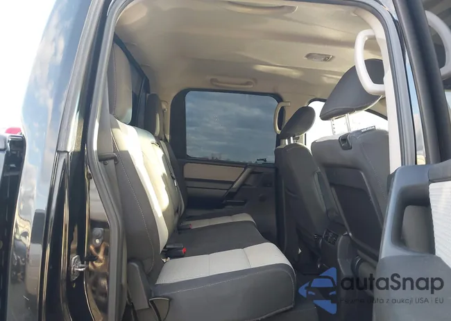 1N6BA0EJ1CN324232: 44407981