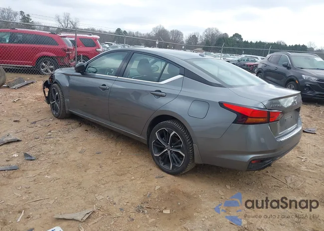 1N4BL4CW9PN327586: 44408046