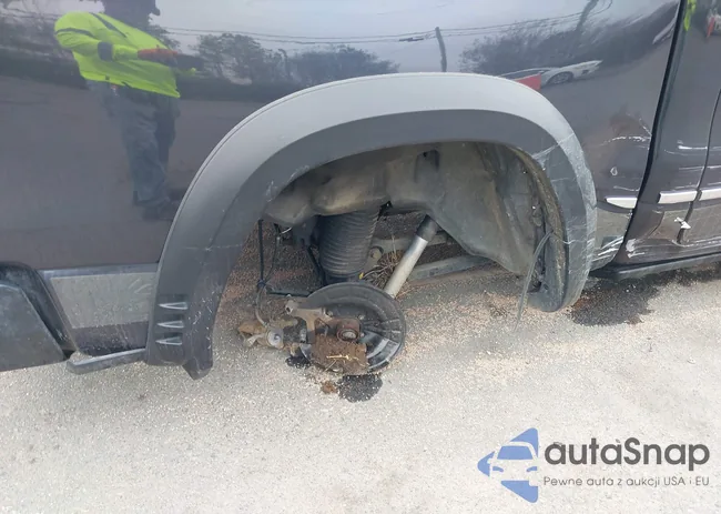 1C6SRFHT0KN644269: 44408091