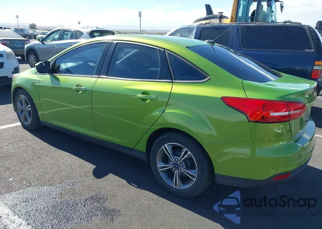 1FADP3F21JL293405: 44408095