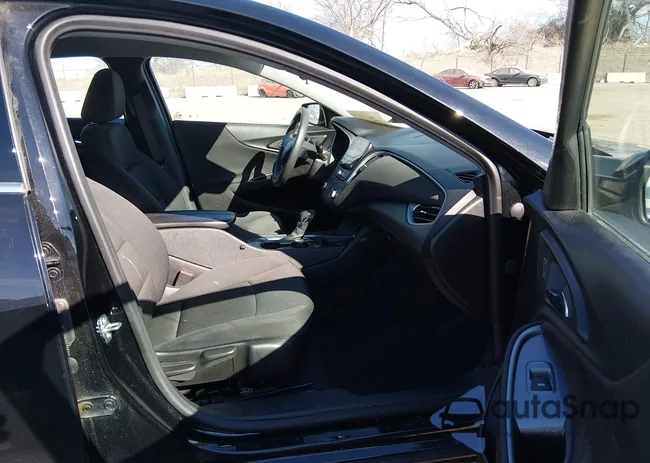 1G1ZD5ST8PF222365: 44408112