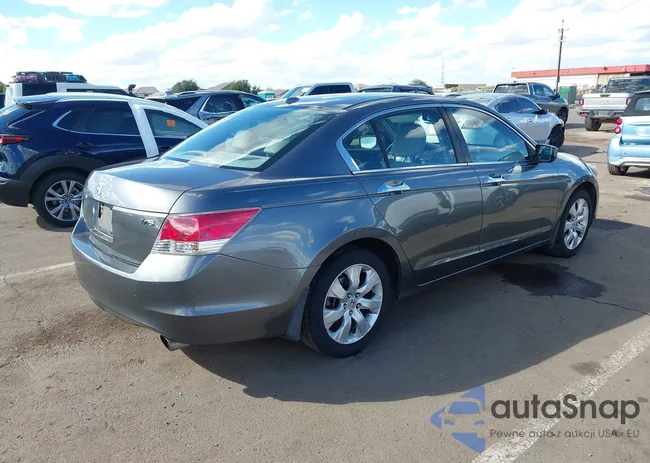 1HGCP3F8XAA028764: 44408228