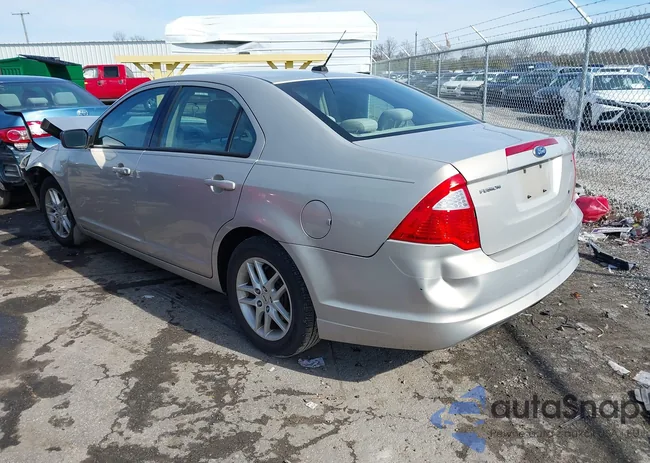 3FAHP0GA8AR321739: 44408247