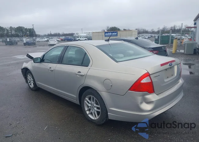 3FAHP0GA8AR321739: 44408247