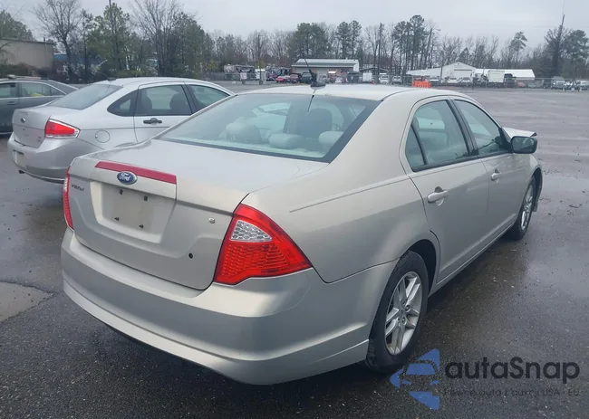 3FAHP0GA8AR321739: 44408247