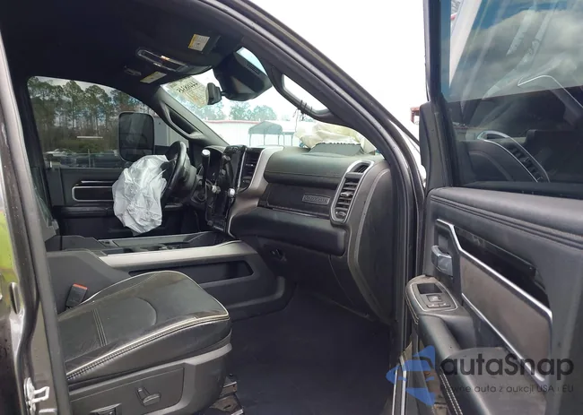 3C6UR5NL3NG221853: 44408345