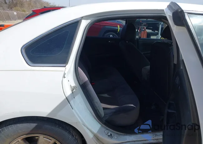 2G1WD5EMXB1204456: 44407437