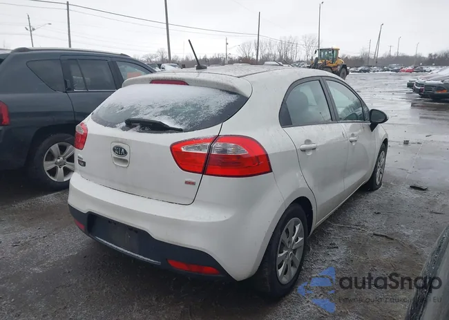 KNADM5A3XC6050933: 44407534