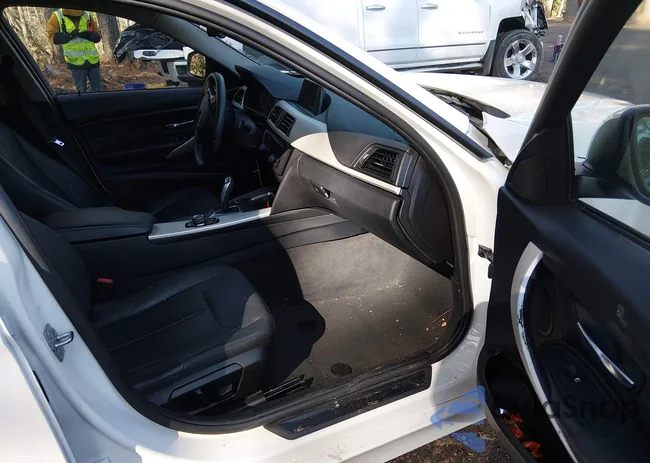 WBA3C1C57DK104896: 44407743