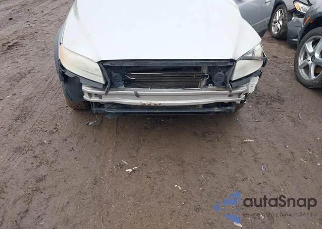 YV4BZ982981032425: 44407790