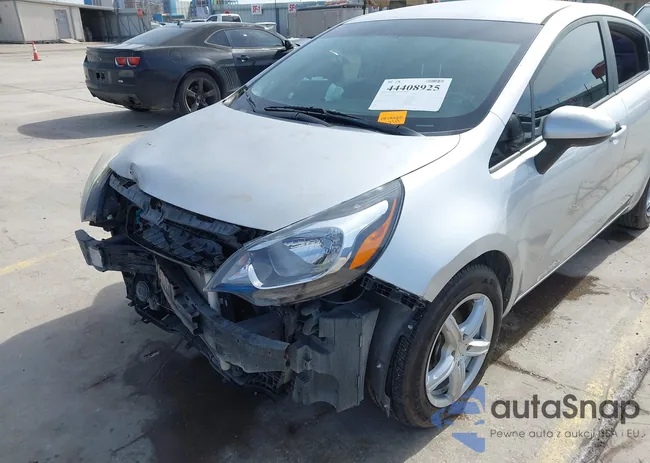 KNADM4A34G6596773: 44408925