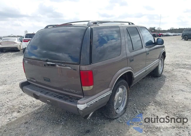 1GNCS13W9V2253897: 44408990