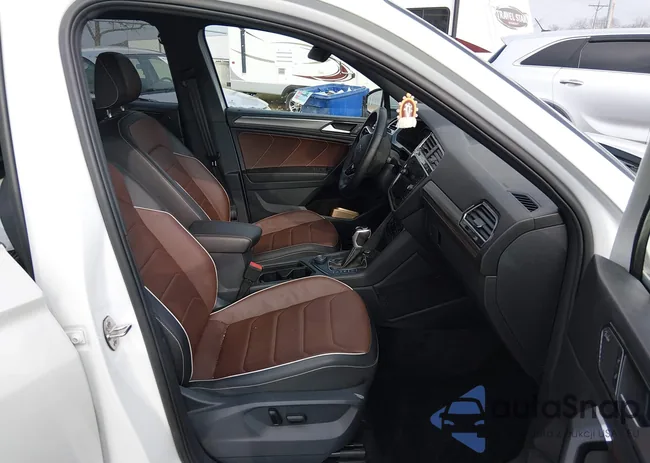 3VV4B7AX9RM046647: 44409124