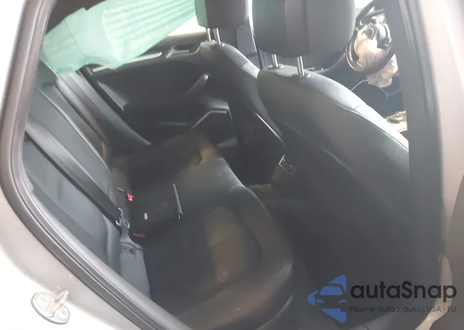 WAUEFGFF7F1033683: 44409189