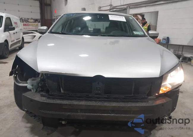 1VWAT7A33FC095607: 44409224