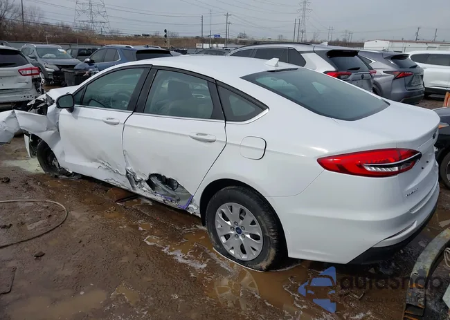 3FA6P0G72LR255557: 44409281