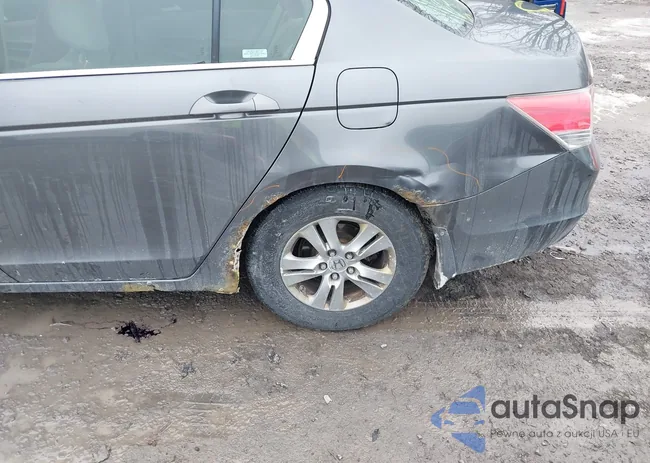 1HGCP2F44BA059243: 44409313