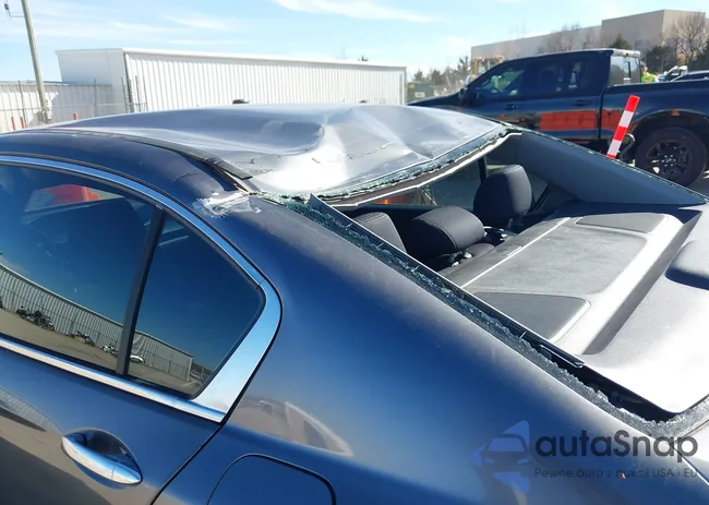 1HGCR2F50DA060928: 44409314