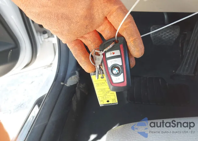 WBA8B9G57JNU98024: 44409343