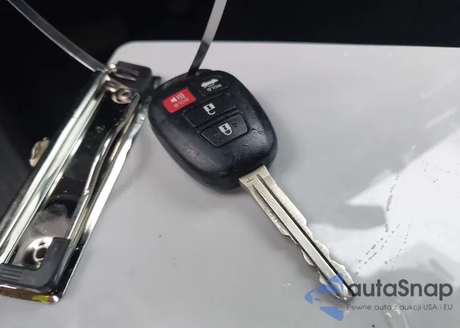 2T1BURHE3EC091411: 44409375