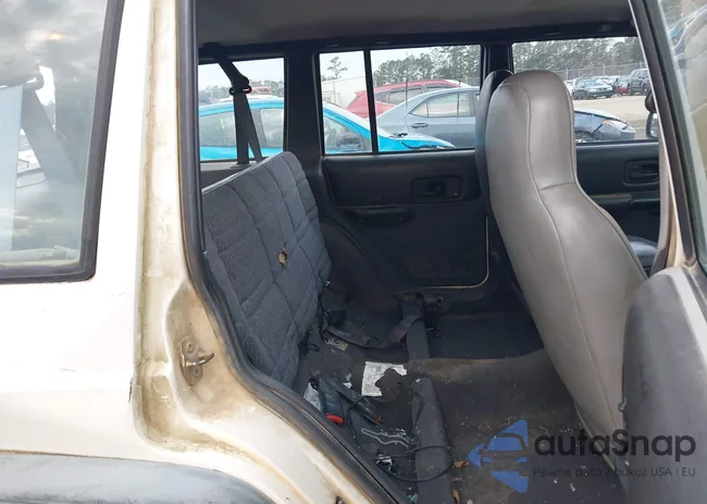 1J4FB28S6XL610302: 44409406