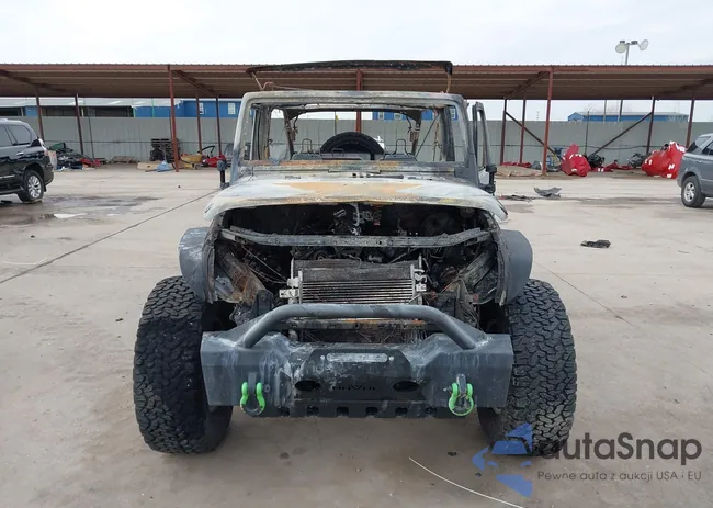 1C4HJWDG7DL676590: 44409414