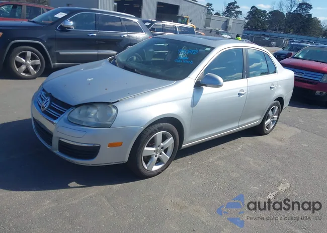 3VWRM71K09M042695: 44408443