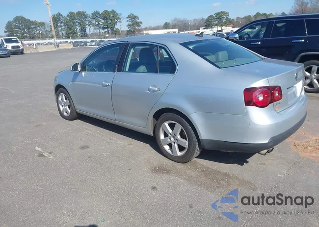 3VWRM71K09M042695: 44408443