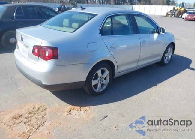 3VWRM71K09M042695: 44408443