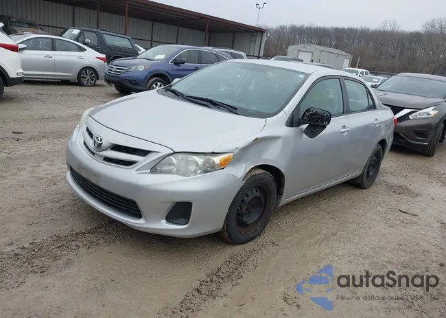 2T1BU4EE0BC723686: 44408564