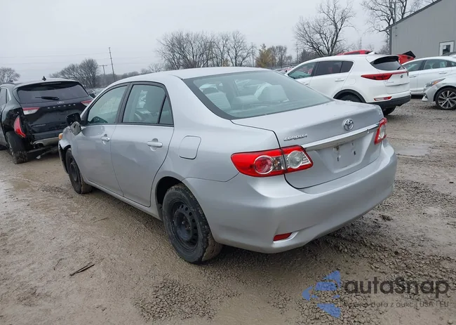 2T1BU4EE0BC723686: 44408564