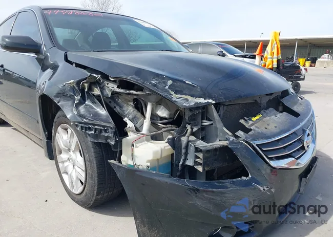 1N4AL2AP6BN469902: 44408682