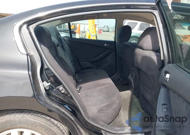 1N4AL2AP6BN469902: 44408682