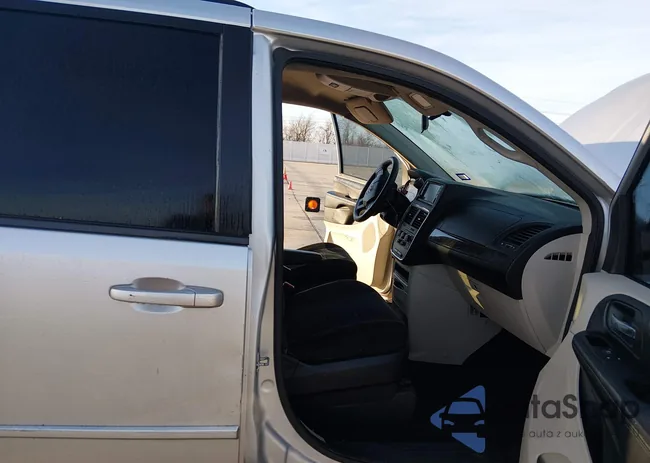 2D4RN3DG0BR731072: 44409942