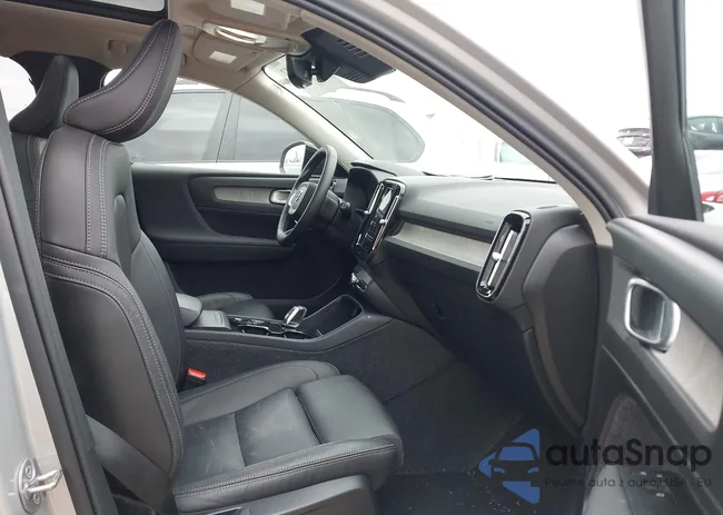 YV4L12UC5S2508902: 44409982