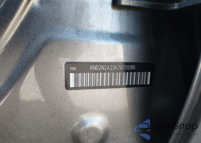 KNDJN2A23K7670086: 44410131